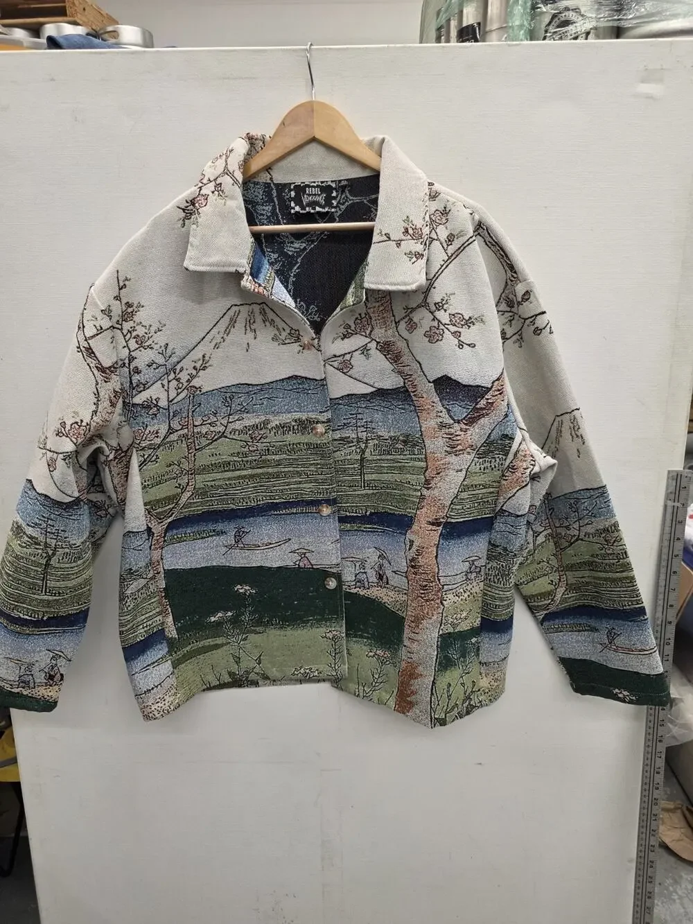 Rebel Vengeance Tapestry Jacket M Japanese Landscape Mt. Fuji Asian Scene New